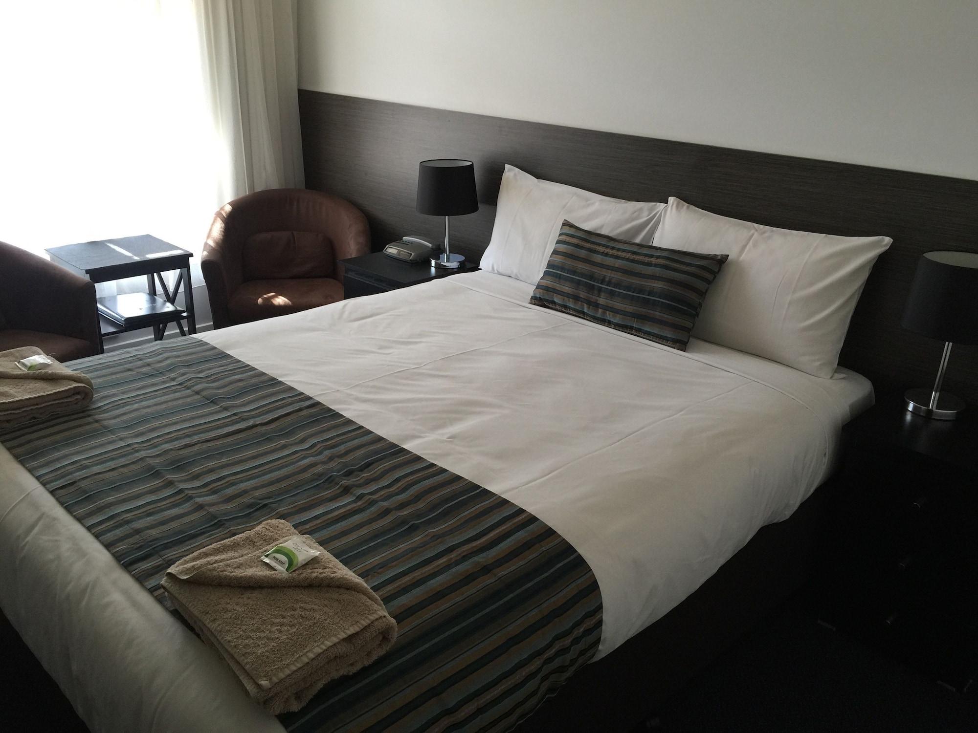 Innova Motel Варрнамбул Экстерьер фото